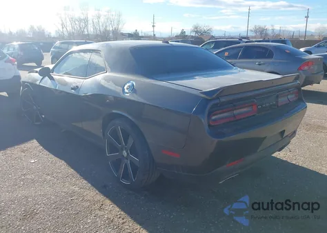 2020 Dodge Challenger Sxt z USA, uszkodzony, nr VIN 2C3CDZAG5LH138672